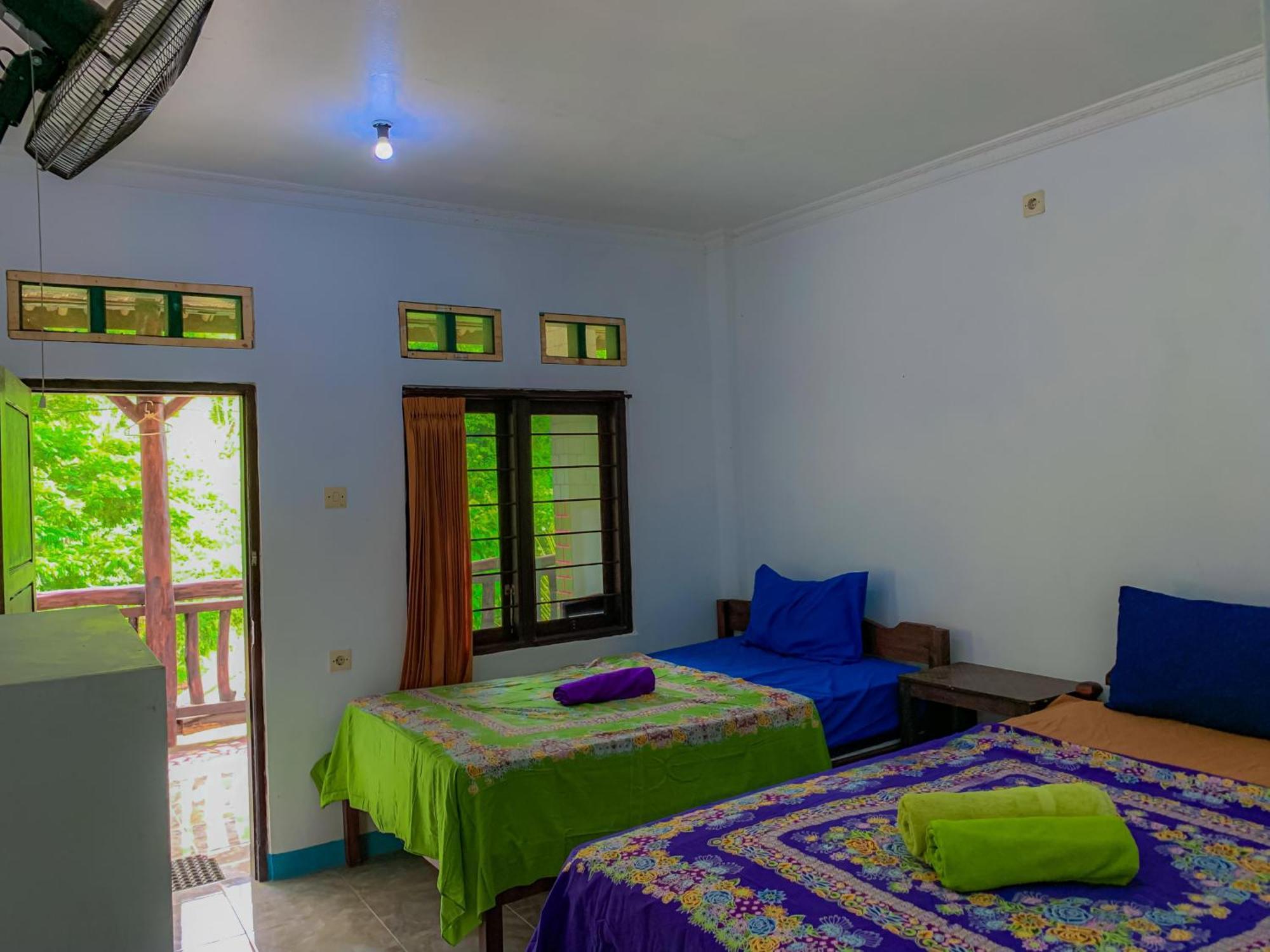 Breeze Hostel Kuta  Exterior photo