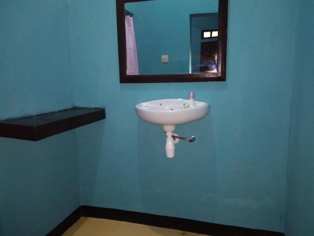 Breeze Hostel Kuta  Exterior photo